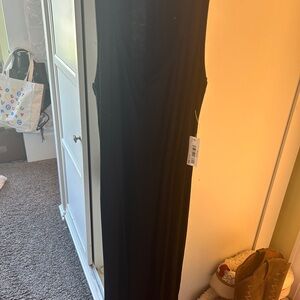 Elegant Black Sleeveless Dress